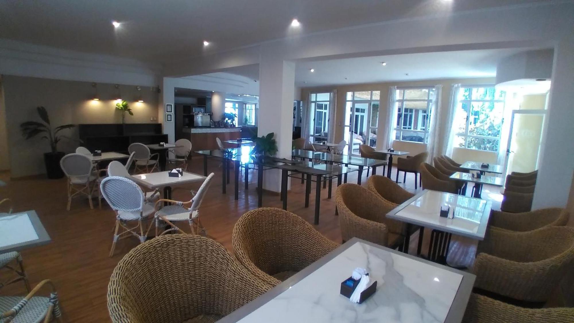 Catange Hotel Charata Dış mekan fotoğraf